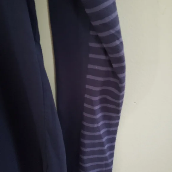 Underarmor NFL Patriots top - Picture 7 of 8